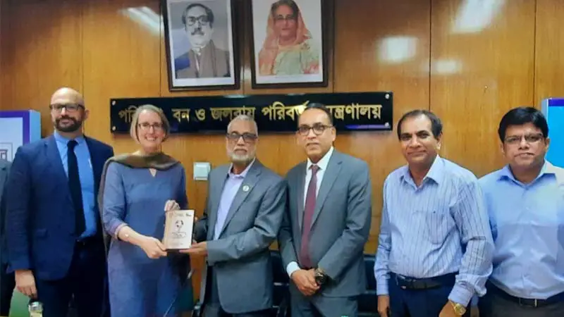 জলবায়ু ঝুঁকি মোকাবিলায় ব্রিটেনের সহযোগিতা চায় বাংলাদেশ জলবায়ু ঝুঁকি মোকাবিলায় ব্রিটেনের সহযোগিতা চায় বাংলাদেশ