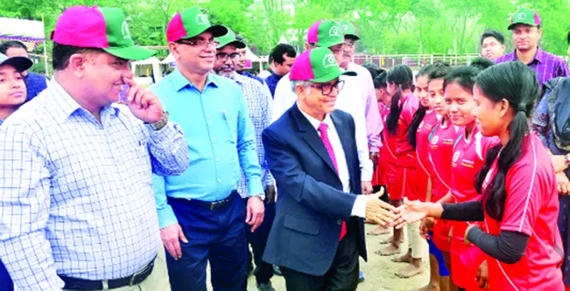 ঢাবিতে বঙ্গবন্ধু-বঙ্গমাতা গোল্ডকাপ ফুটবল ঢাবিতে বঙ্গবন্ধু-বঙ্গমাতা গোল্ডকাপ ফুটবল