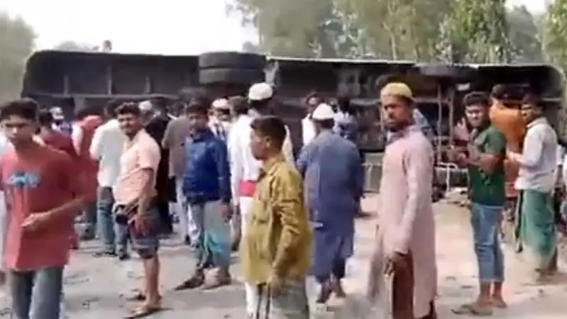 পঞ্চগড়ে দুই বাস দুর্ঘটনায় মুসল্লি নিহত ৫, আহত ৭৭ পঞ্চগড়ে দুই বাস দুর্ঘটনায় মুসল্লি নিহত ৫, আহত ৭৭