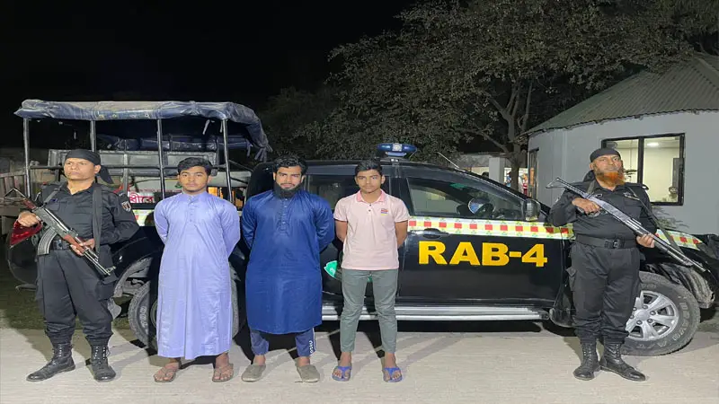 পাওনা টাকা চাওয়ায় ছেলেকে হত্যা, গ্রেপ্তার ৩ পাওনা টাকা চাওয়ায় ছেলেকে হত্যা, গ্রেপ্তার ৩