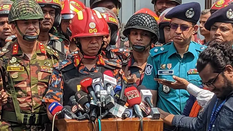 সংশ্লিষ্টদের ১০ বার নোটিস দেওয়া হয়েছিল: ফায়ার সার্ভিস ডিজি সংশ্লিষ্টদের ১০ বার নোটিস দেওয়া হয়েছিল: ফায়ার সার্ভিস ডিজি