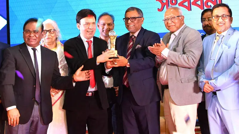 করোনা মোকাবিলায় সফলতা অর্জন করায় স্বাস্থ্যমন্ত্রীকে সংবর্ধনা করোনা মোকাবিলায় সফলতা অর্জন করায় স্বাস্থ্যমন্ত্রীকে সংবর্ধনা