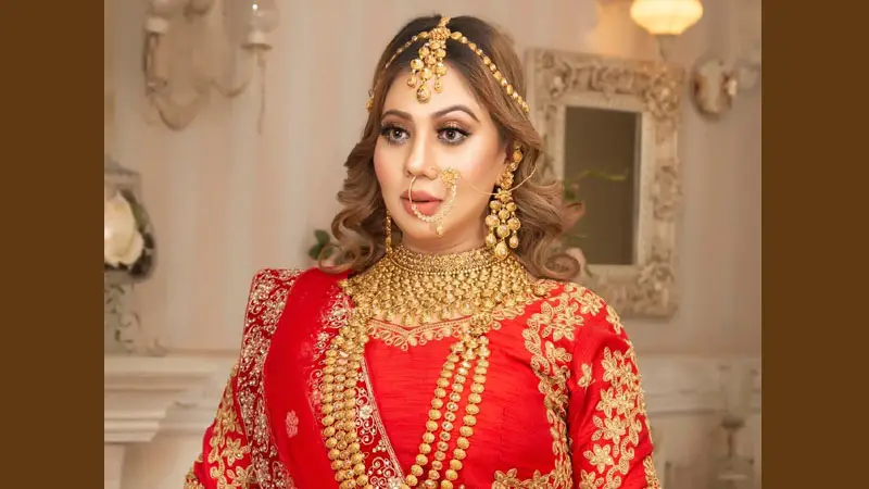 বিয়ের কনের মানানসই লেহেঙ্গা বিয়ের কনের মানানসই লেহেঙ্গা