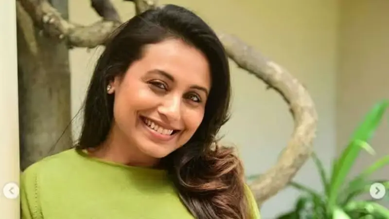 রানীর সাফল্য সিনেমার জন্য দুর্দান্ত অর্জন রানীর সাফল্য সিনেমার জন্য দুর্দান্ত অর্জন