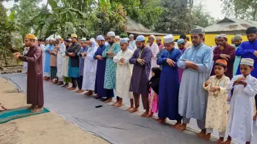 সৌদির সঙ্গে মিল রেখে লালমনিরহাটে ঈদ উদযাপন