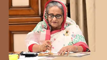 স্বাধীনতা দিবসে স্মারক ডাকটিকিট অবমুক্ত করলেন প্রধানমন্ত্রী