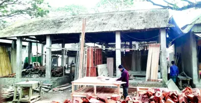সমস্যায় জর্জরিত ঘিওর হাট বাজার