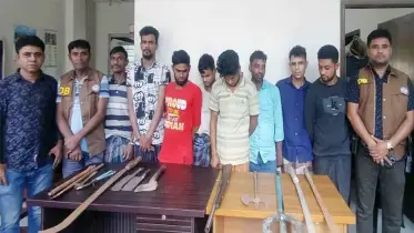 নরসিংদীতে অস্ত্রসহ ৮ ডাকাত গ্রেফতার