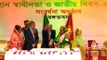 বঙ্গভবনে কেক কাটলেন রাষ্ট্রপতি-প্রধানমন্ত্রী