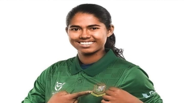 অনূর্ধ্ব-১৯ ক্রিকেট বিশ্বকাপে আলো ছাড়াচ্ছে জামালপুরের স্বর্ণা 