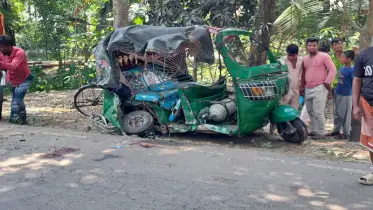 নেত্রকোনায় পিকআপ ও অটোরিক্সা মুখোমুখি সংঘর্ষে নিহত ২ 