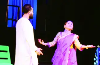 থিয়েটার স্কুল প্রযোজিত অলীকবাবু নাটকের মঞ্চায়ন