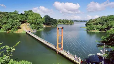 কাপ্তাই লেকে পর্যটকবাহী নৌকা ডুবিতে নিহত ২ 