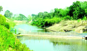 পুনর্খনন করা হিসনা নদী প্রভাবশালীদের দখলে