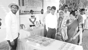 বাগেরহাটে  প্রত্নবস্তুর প্রদর্শনী উদ্বোধন