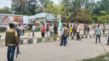 পটুয়াখালীতে বিএনপি ও আওয়ামী লীগের সংঘর্ষে আহত অর্ধশত