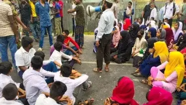বরিশালে বাস চাপায় এসএসসি পরীক্ষার্থীসহ নিহত ২, সড়কে বিক্ষোভ