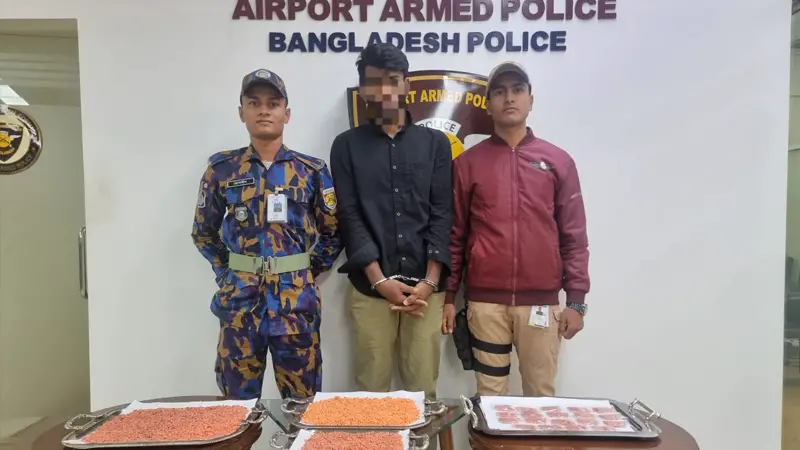 শাহজালালে ইয়াবাসহ সৌদি প্রবাসী আটক শাহজালালে ইয়াবাসহ সৌদি প্রবাসী আটক