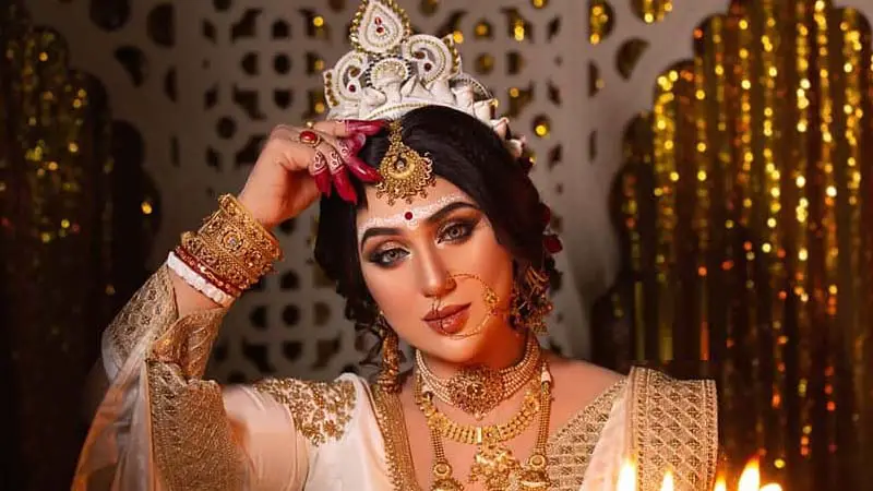 বধূ বেশে অপু বিশ্বাস, শুভেচ্ছা জানালেন ভক্তরা বধূ বেশে অপু বিশ্বাস, শুভেচ্ছা জানালেন ভক্তরা