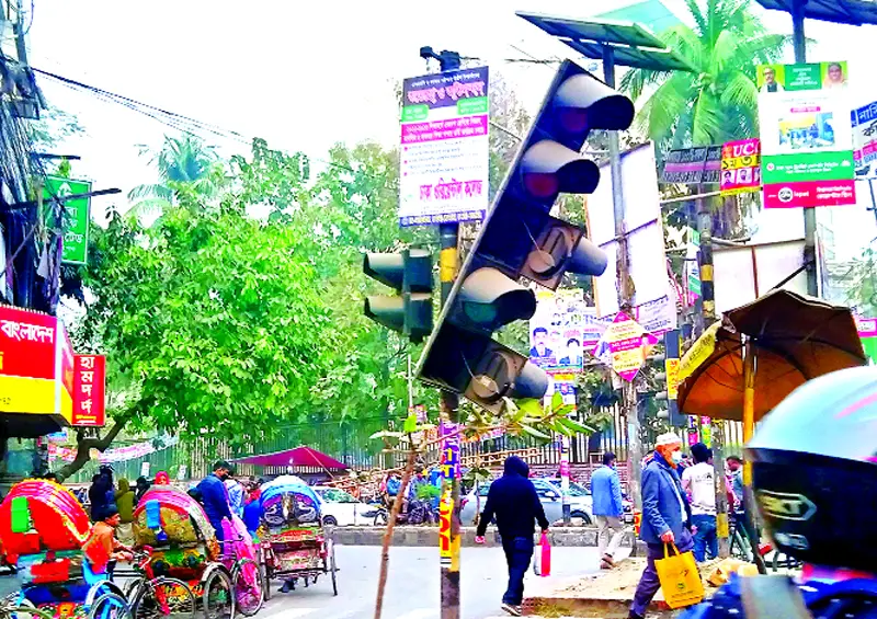 বায়ান্ন বাজার তিপ্পান্ন গলি বায়ান্ন বাজার তিপ্পান্ন গলি