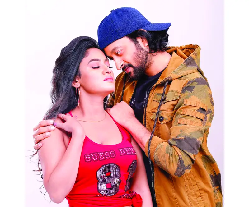 সাইমন মৌয়ের প্রেমকাব্য সাইমন মৌয়ের প্রেমকাব্য