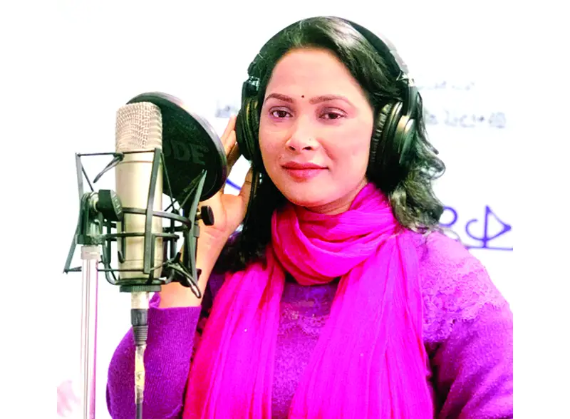 বছরের প্রথম দিনে বিউটির তিন গান বছরের প্রথম দিনে বিউটির তিন গান