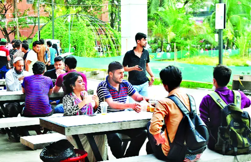 চত্বর থেকে চত্বরে ॥ লেখাপড়া আড্ডা গান চত্বর থেকে চত্বরে ॥ লেখাপড়া আড্ডা গান