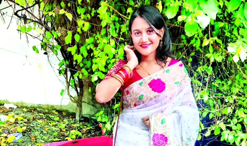 সুতপা ॥ গানে ও হিসাববিজ্ঞানে সুতপা ॥ গানে ও হিসাববিজ্ঞানে