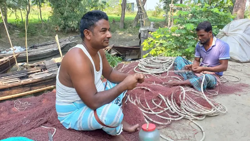 রবিবার মধ্যরাত থেকে ইলিশ ধরার নিষেধাজ্ঞা উঠে যাচ্ছে