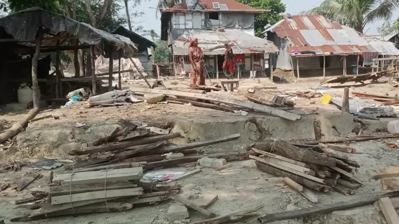 কলাপাড়ায় দেড় শতাধিক কৃষক-জেলে পরিবার বিপাকে