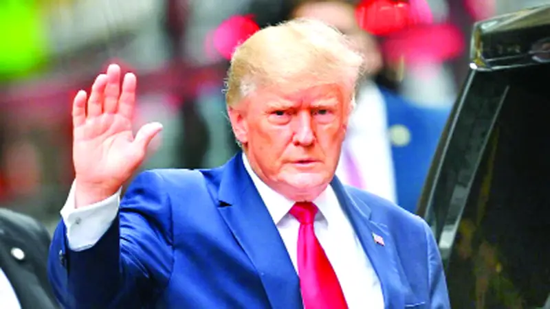 আত্মসমর্পণের প্রস্তুতি নিচ্ছেন ট্রাম্প আত্মসমর্পণের প্রস্তুতি নিচ্ছেন ট্রাম্প