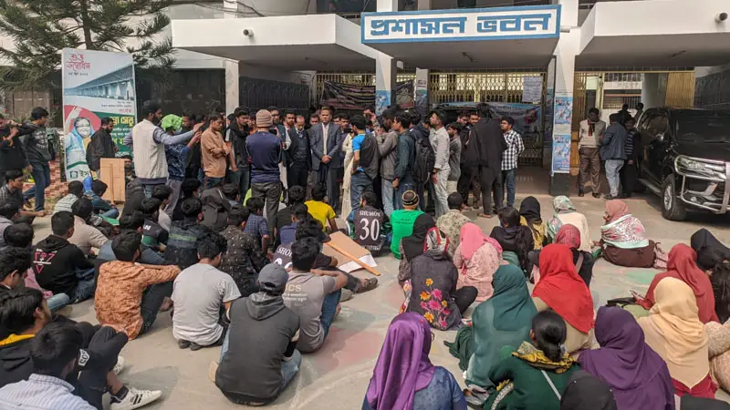 ইবি শিক্ষার্থীদের আন্দোলন স্থগিত ইবি শিক্ষার্থীদের আন্দোলন স্থগিত