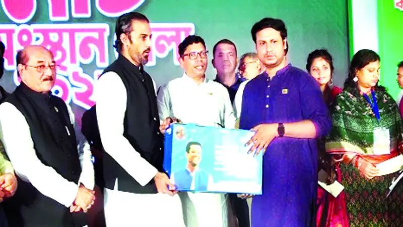 চালু হতে যাচ্ছে পে-পল সেবা চালু হতে যাচ্ছে পে-পল সেবা