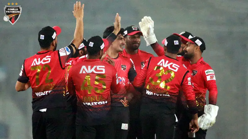 ম্যাচের শেষ বলে খুলনাকে হারাল কুমিল্লা ম্যাচের শেষ বলে খুলনাকে হারাল কুমিল্লা