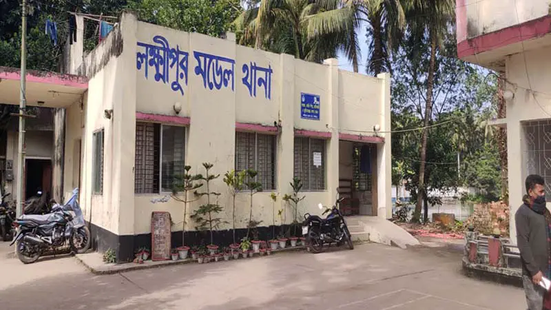 লক্ষীপুরে মায়ের খন্ডিত লাশ উদ্ধার, ছেলে আটক লক্ষীপুরে মায়ের খন্ডিত লাশ উদ্ধার, ছেলে আটক