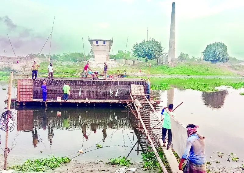 ২৫২ মিটার সেতু নির্মাণে পৌনে ৫ বছর পার