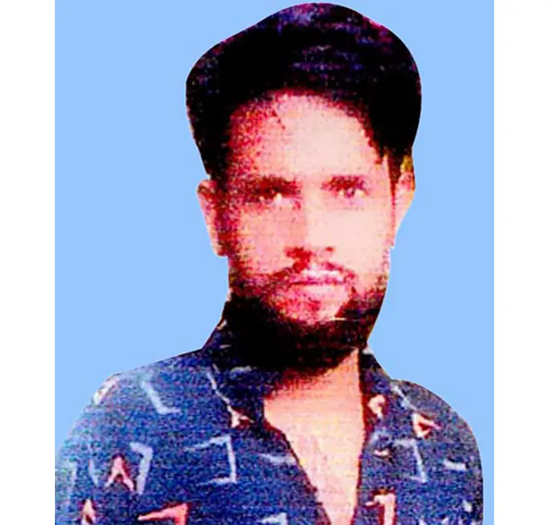 সংবাদপত্র বিক্রেতার নিখোঁজ ছেলের সন্ধান ১৮ দিনেও মেলেনি সংবাদপত্র বিক্রেতার নিখোঁজ ছেলের সন্ধান ১৮ দিনেও মেলেনি