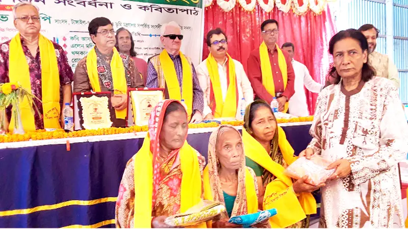 মির্জাপুরে কবি সমাবেশ মির্জাপুরে কবি সমাবেশ