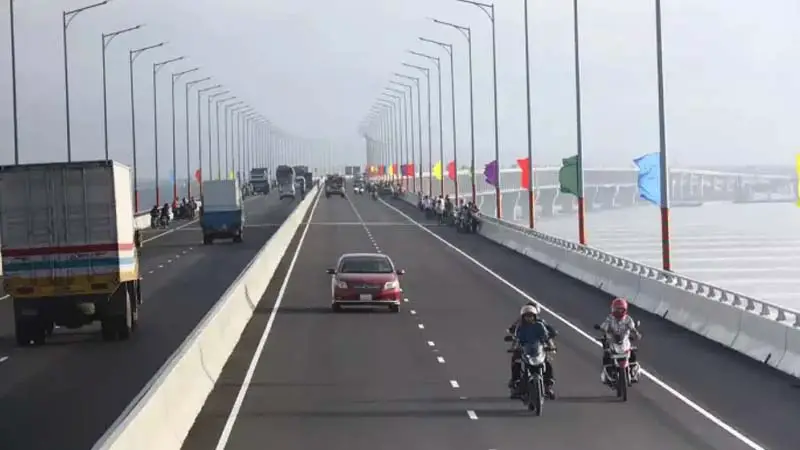 পদ্মা সেতুতে পাঁচ দিনে টোল আদায় সাড়ে ১৫ কোটি টাকা পদ্মা সেতুতে পাঁচ দিনে টোল আদায় সাড়ে ১৫ কোটি টাকা