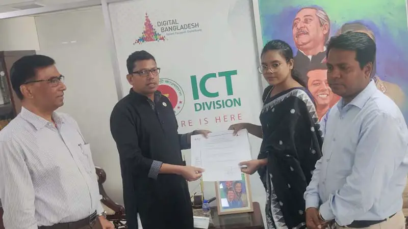 সার্টিফিকেট পোড়ানো সেই সুলতানাকে চাকরি দিলেন প্রতিমন্ত্রী পলক সার্টিফিকেট পোড়ানো সেই সুলতানাকে চাকরি দিলেন প্রতিমন্ত্রী পলক