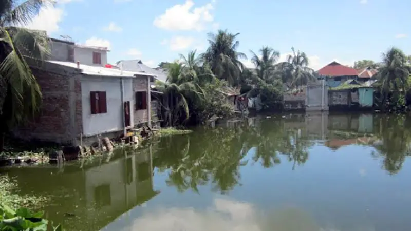 নিরাপদ পানির তীব্র সঙ্কট, বাড়ছে রোগব্যধি নিরাপদ পানির তীব্র সঙ্কট, বাড়ছে রোগব্যধি