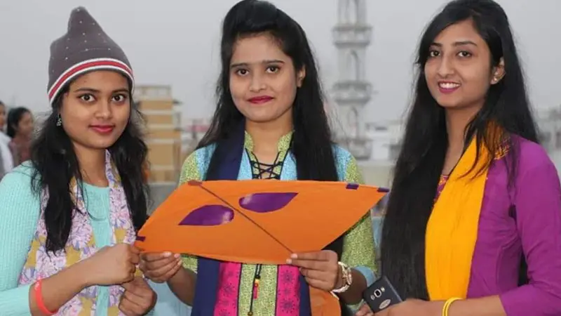 পুরান ঢাকায় চলছে বর্ণিল সাকরাইন উৎসব পুরান ঢাকায় চলছে বর্ণিল সাকরাইন উৎসব