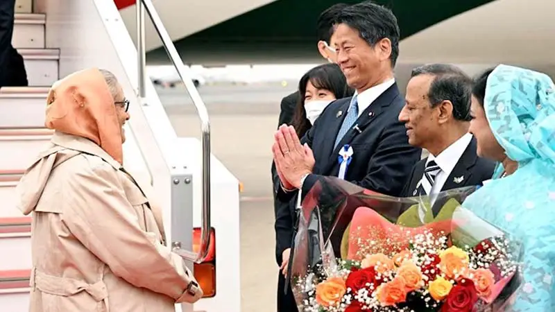 জাপানে প্রধানমন্ত্রী শেখ হাসিনাকে লাল গালিচা সংবর্ধনা জাপানে প্রধানমন্ত্রী শেখ হাসিনাকে লাল গালিচা সংবর্ধনা