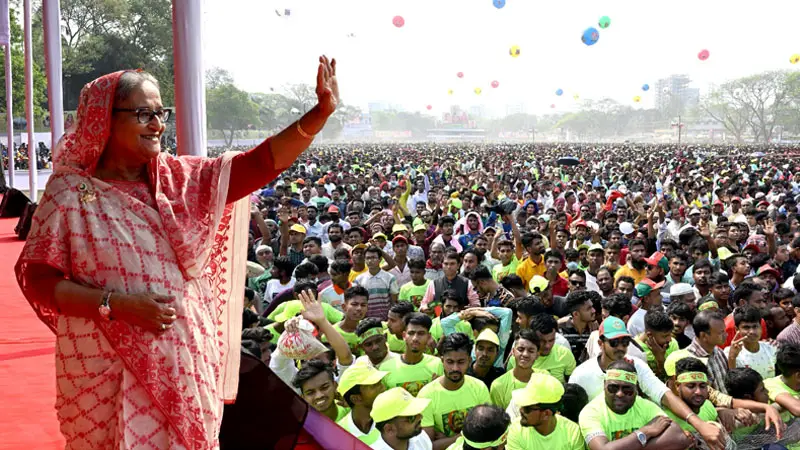 আ.লীগ ক্ষমতায় থাকলে দেশের মানুষ ভূমিহীন থাকবে না: প্রধানমন্ত্রী আ.লীগ ক্ষমতায় থাকলে দেশের মানুষ ভূমিহীন থাকবে না: প্রধানমন্ত্রী