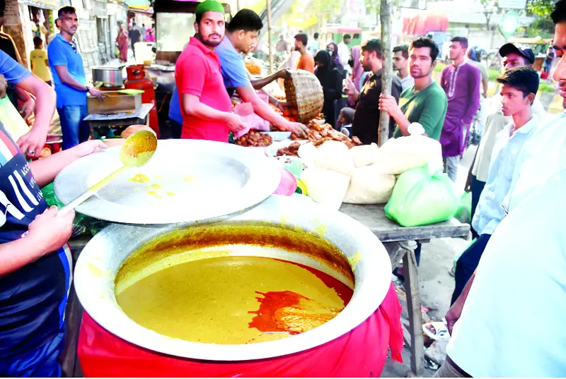 পাড়া মহল্লার ইফতার আনন্দ পাড়া মহল্লার ইফতার আনন্দ