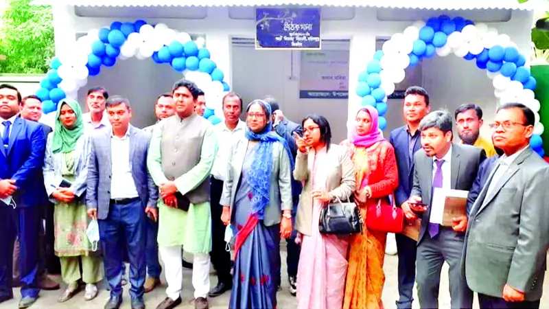 দেশের প্রথম ‘স্মার্ট ভিলেজ’ দেশের প্রথম ‘স্মার্ট ভিলেজ’