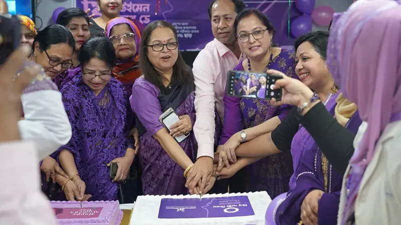 নারী দিবস উপলক্ষে ইউনিভার্সেল মেডিকেলে ‘ফ্রি হেলথ ক্যাম্প’ নারী দিবস উপলক্ষে ইউনিভার্সেল মেডিকেলে ‘ফ্রি হেলথ ক্যাম্প’