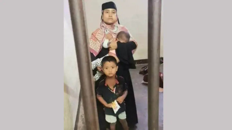 কক্সবাজারে নারী ও নিষ্পাপ দুই শিশু কারাগারে, ক্ষোভ এলাকাবাসীর কক্সবাজারে নারী ও নিষ্পাপ দুই শিশু কারাগারে, ক্ষোভ এলাকাবাসীর