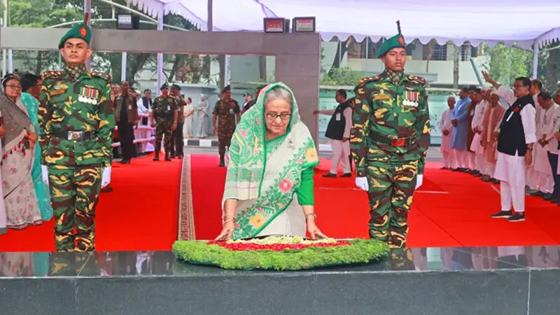 মুজিবনগর দিবসে বঙ্গবন্ধুর প্রতিকৃতিতে শ্রদ্ধা জানালেন প্রধানমন্ত্রী মুজিবনগর দিবসে বঙ্গবন্ধুর প্রতিকৃতিতে শ্রদ্ধা জানালেন প্রধানমন্ত্রী