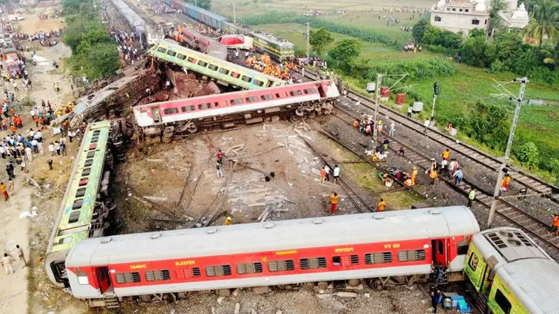 যেভাবে ঘটলো এত বড় ট্রেন দুর্ঘটনা যেভাবে ঘটলো এত বড় ট্রেন দুর্ঘটনা